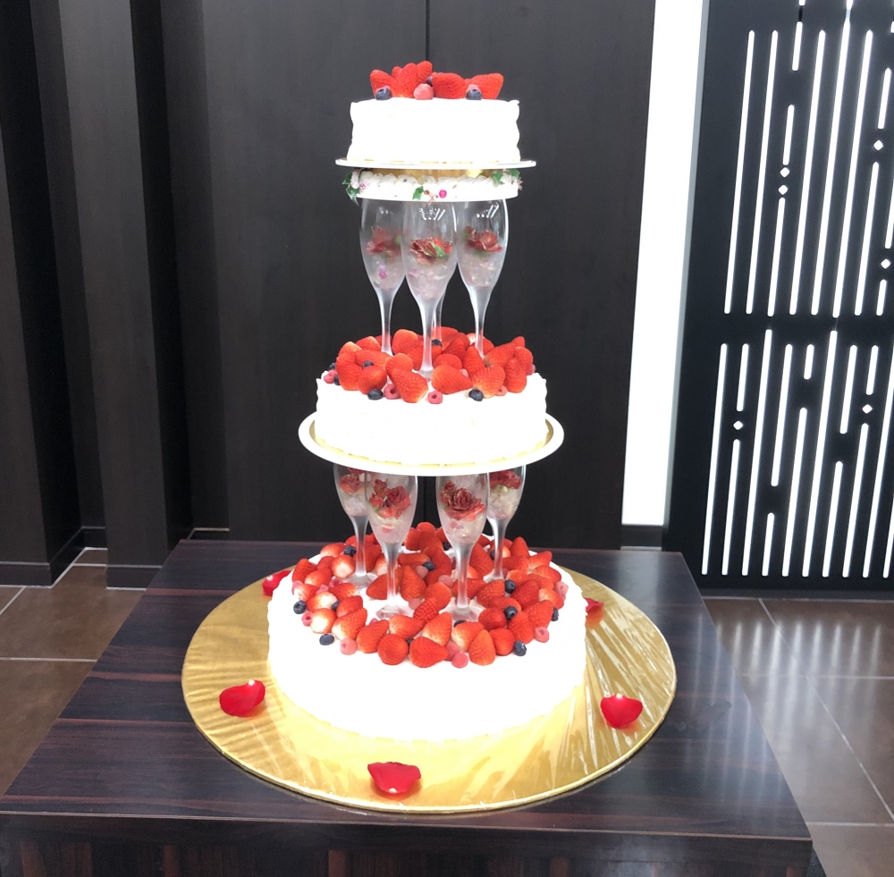 先週 6 9まで の立体ケーキ 写真ケーキ イラストケーキ ウェディングケーキ 富寿家